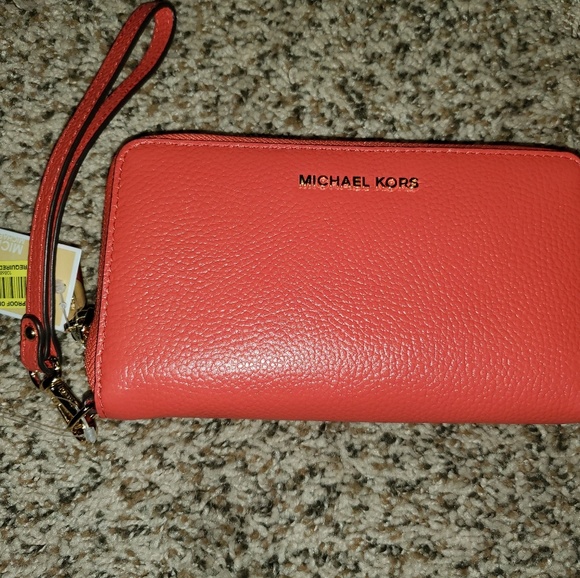 Michael Kors Handbags - Mk wallet Michael Kors Handbags - Mk wallet